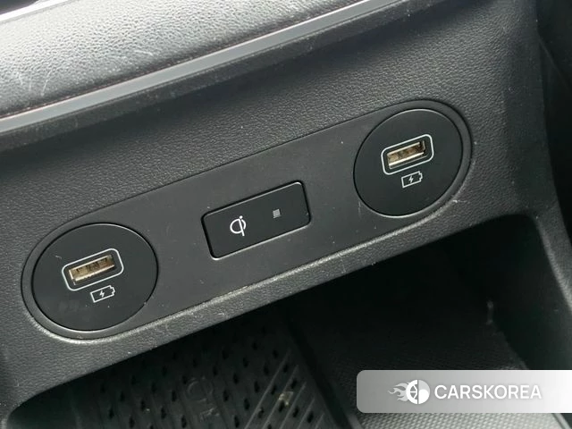 Hyundai Ionic 5 id 4697590 из Кореи 10