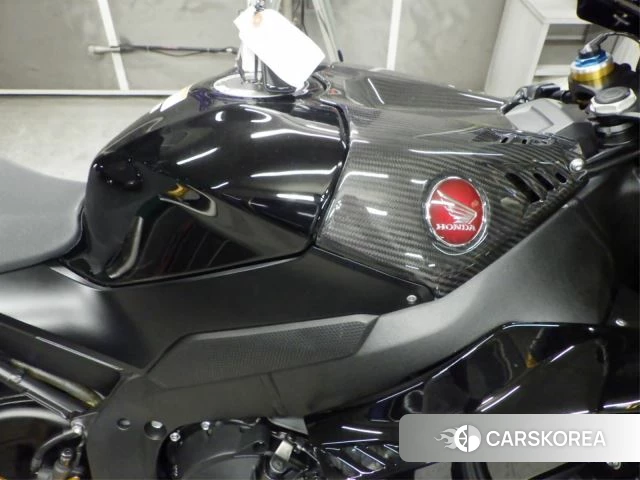 Проданный Honda CBR1000RR-R FIREBLADE SP id 4200425 из Японии, фото 10