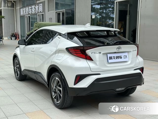 Toyota C-HR id 4368350 из Китая 10