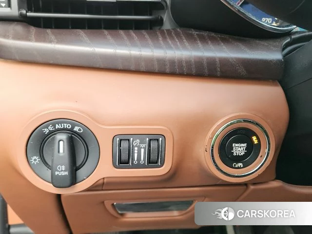 Maserati Quattroporte id 3900062 из Кореи 10