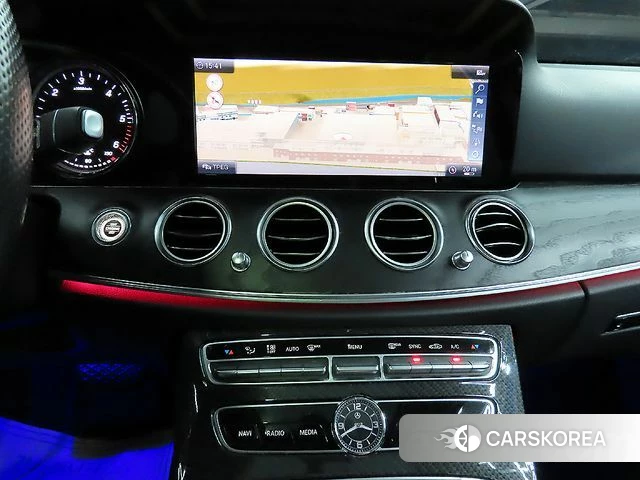 Mercedes-Benz E-Class W213 id 4663019 из Кореи 10