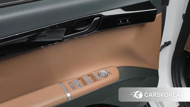 Hyundai Grandeur (GN7) id 4854480 из Кореи 10