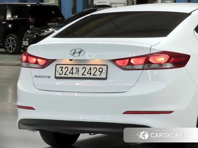 Hyundai Avante AD id 4513252 из Кореи 10