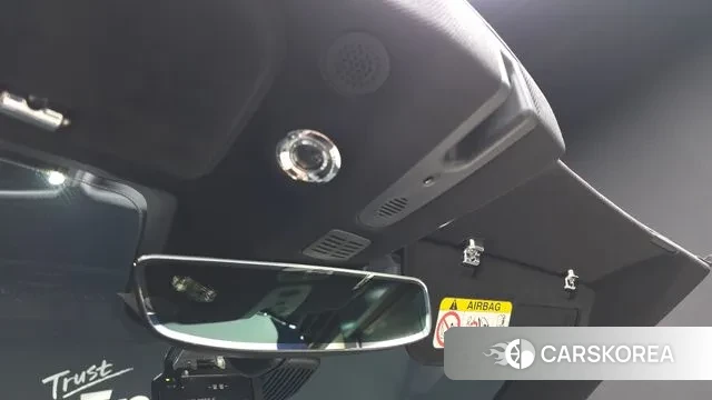 Aston Martin Vantage 2nd Generation id 3599871 из Кореи 10