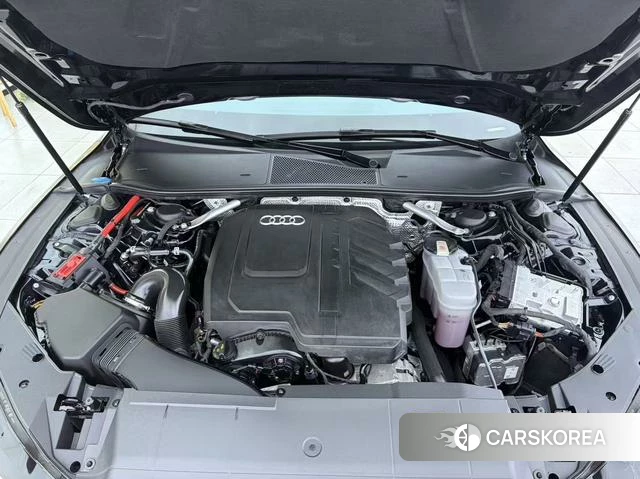 Audi A7L id 4333852 из Китая 10