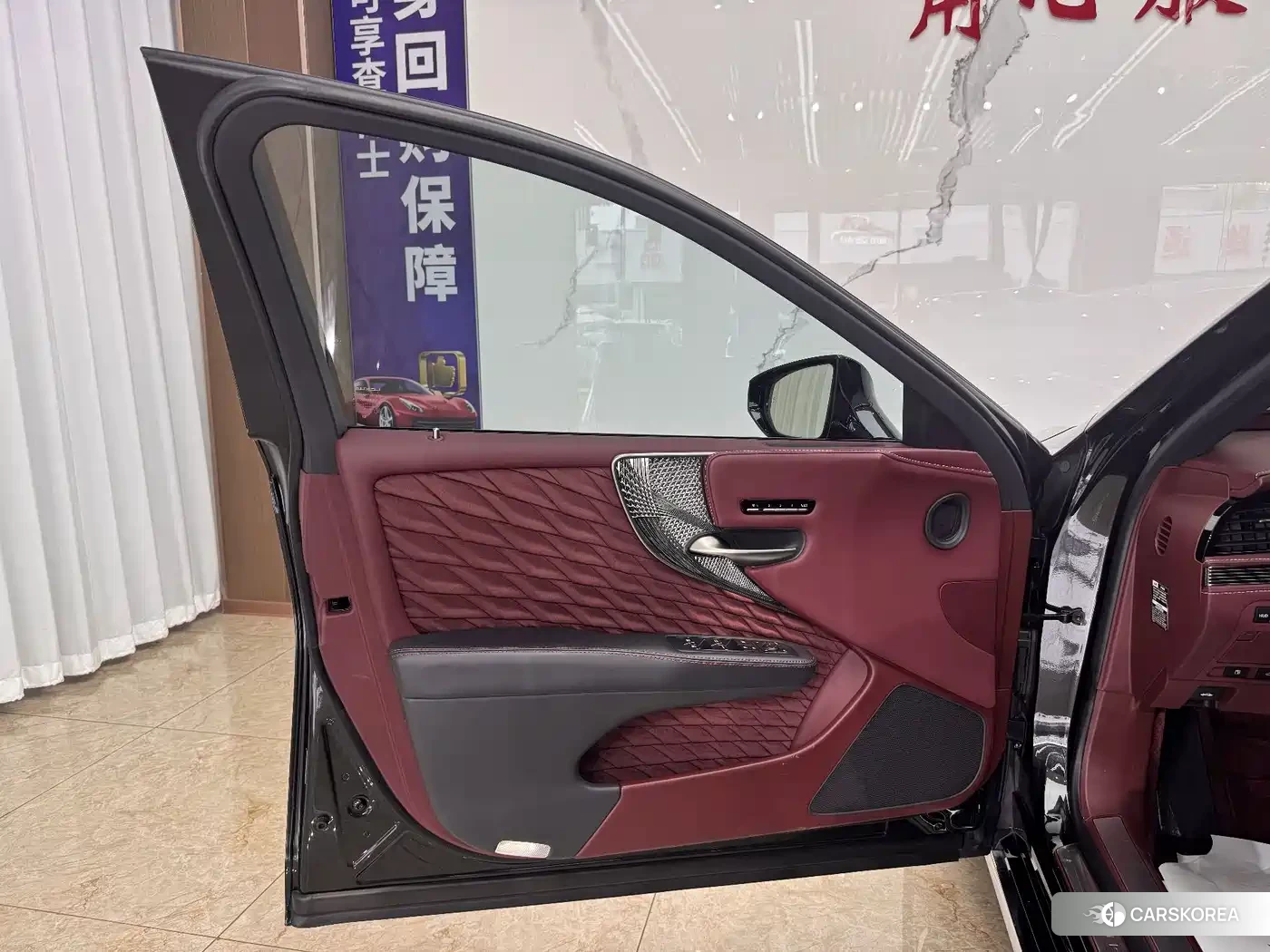 Lexus LS id 4622598 из Китая 10
