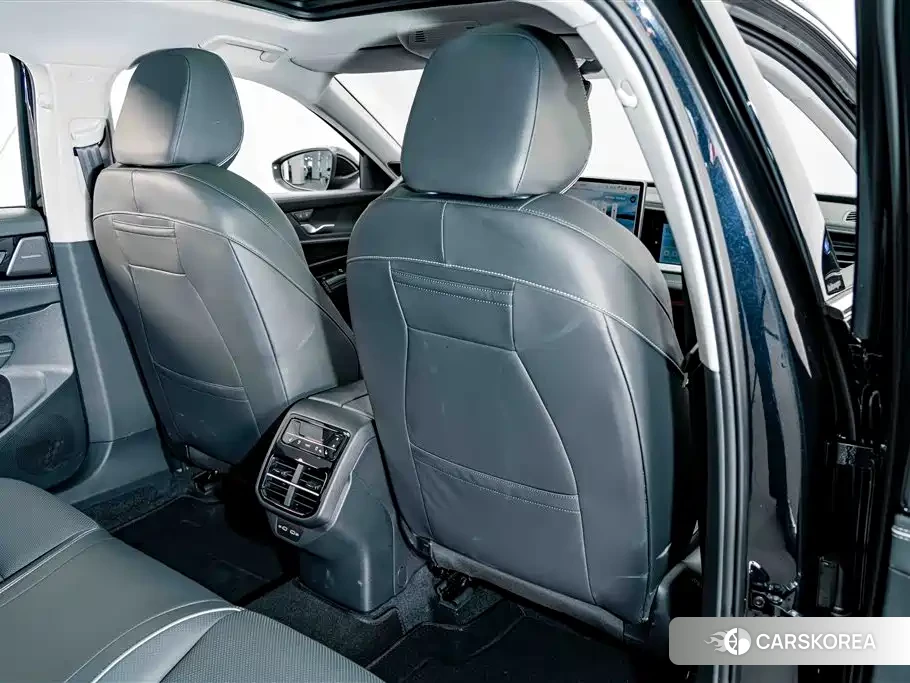 Volkswagen Passat id 4576759 из Китая 10