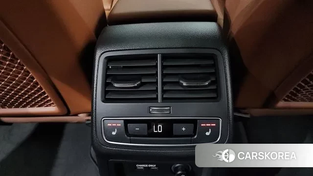 Audi A4 (B9) id 3006755 из Кореи 10