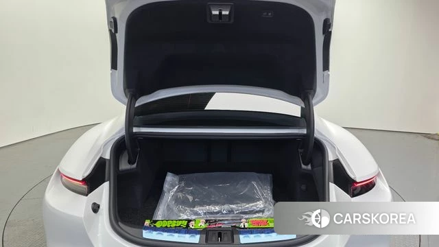 Porsche Taycan id 3902535 из Кореи 10