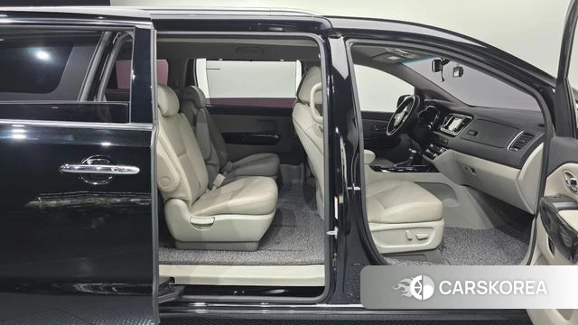 Kia The New Carnival id 4447604 из Кореи 10