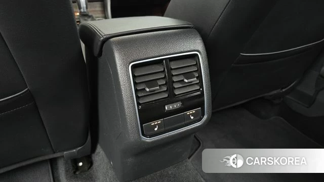 Volkswagen The New Passat id 4698824 из Кореи 10