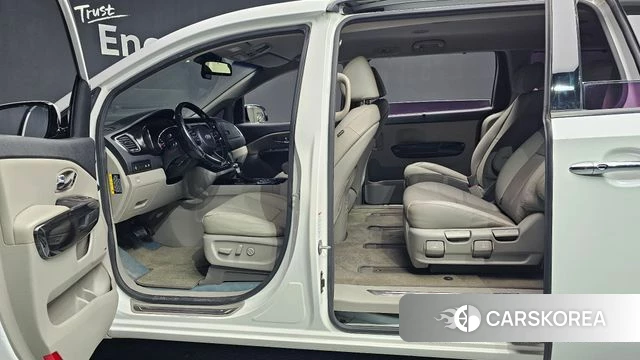 Kia The New Carnival id 4269323 из Кореи 10