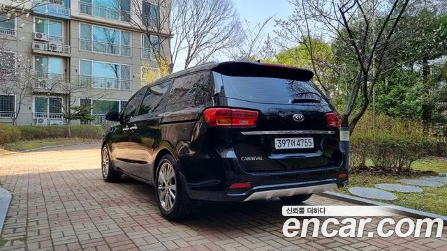 Kia The New Carnival id 2599526 из Кореи 10