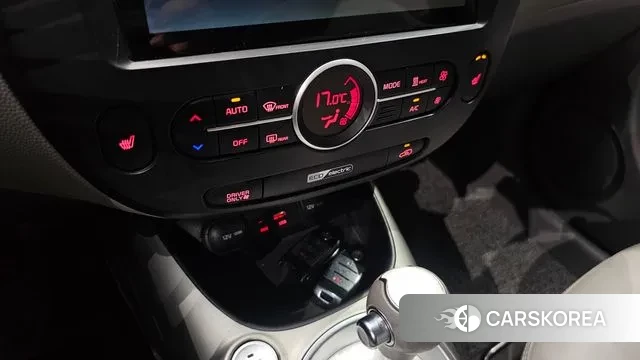 Kia Soul EV id 3076857 из Кореи 10