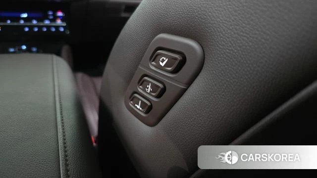 Hyundai Grandeur (GN7) id 4223396 из Кореи 10