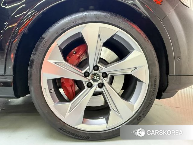 Audi SQ7 id 4240293 из Китая 10