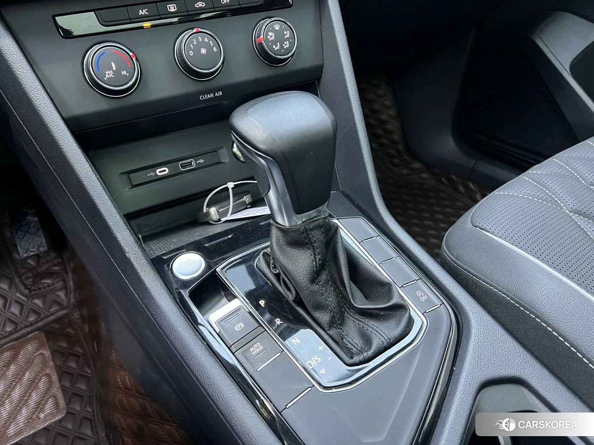 Volkswagen Tiguan L id 4486237 из Китая 10