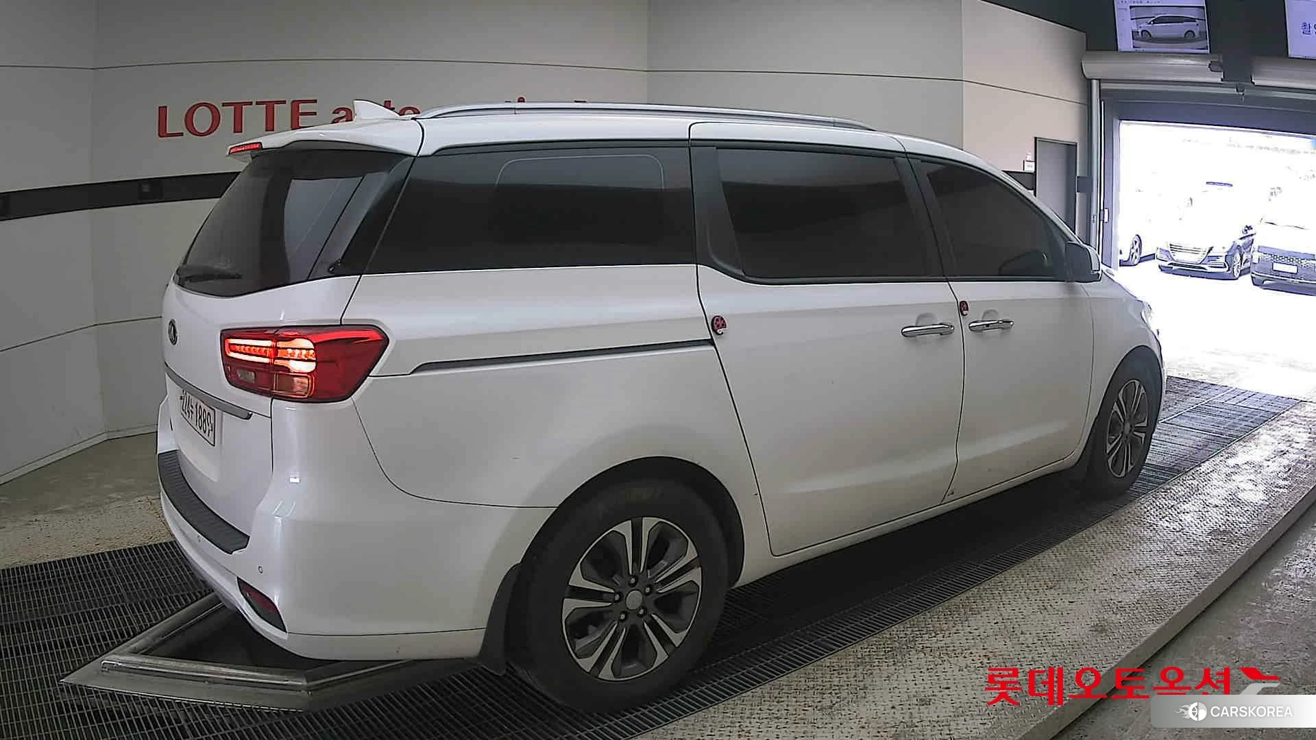 Kia Carnival id 4289633 из Кореи 10
