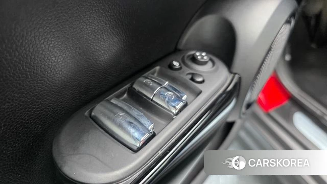 Mini Cooper Convertible id 4462653 из Кореи 10