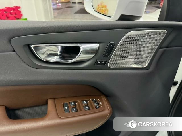 Volvo XC60 PHEV id 3889109 из Китая 10