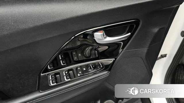 Kia Niro EV id 3892721 из Кореи 10