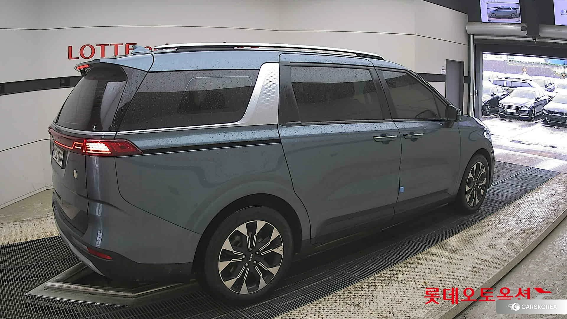 Kia Carnival id 4352423 из Кореи 10