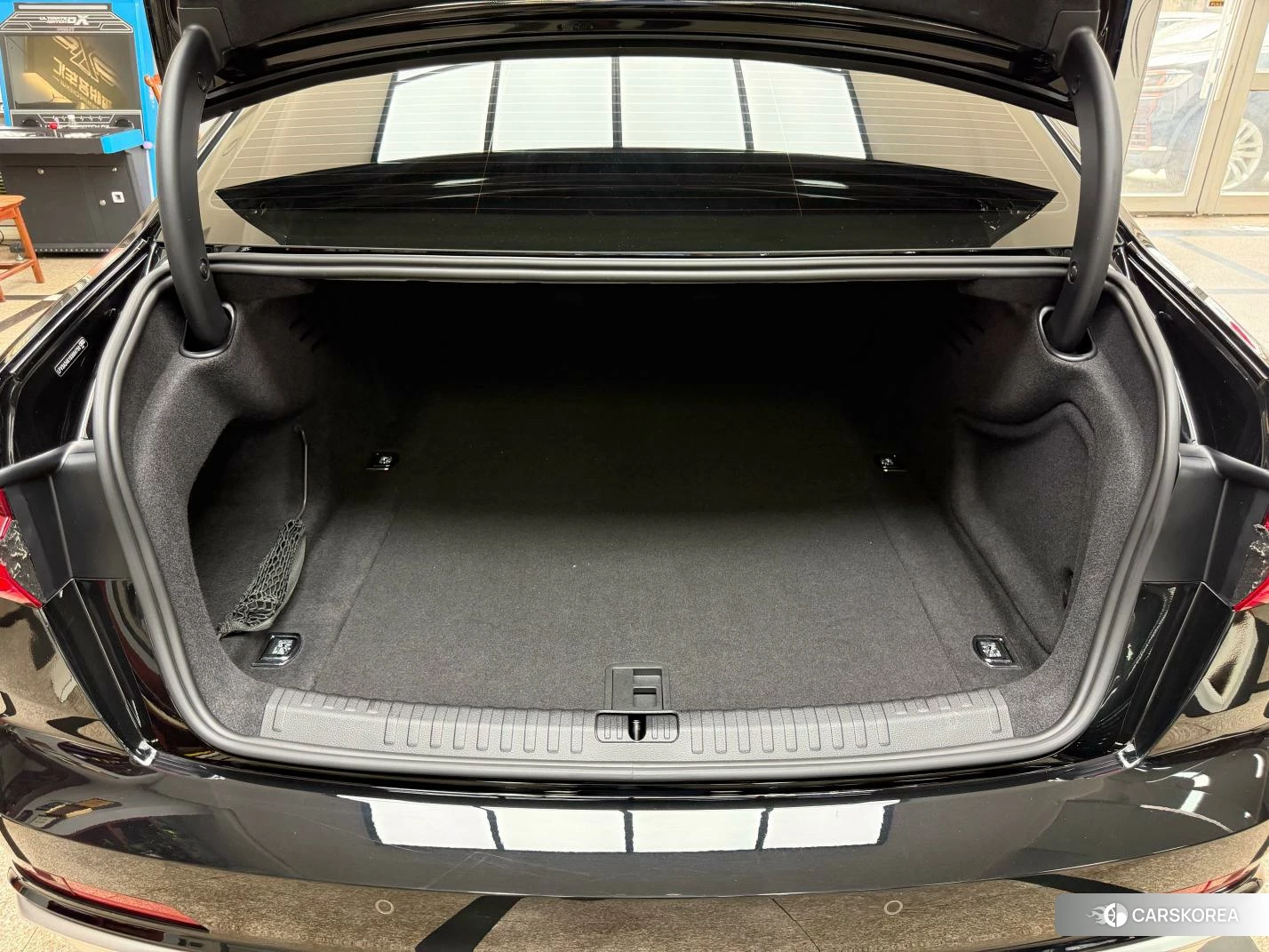 Audi A6L id 4473608 из Китая 10