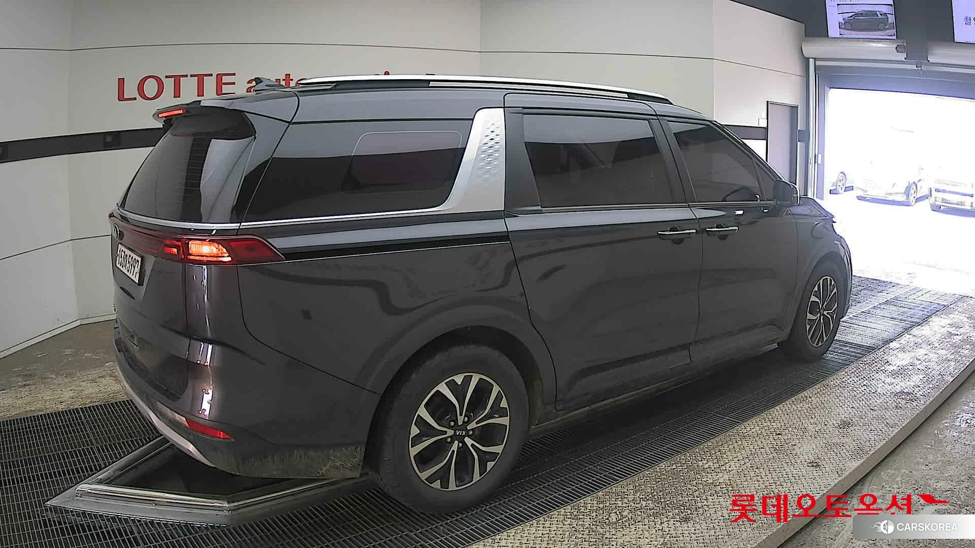 Kia Carnival id 3888420 из Кореи 10