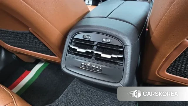 Maserati Ghibli id 3344688 из Кореи 10