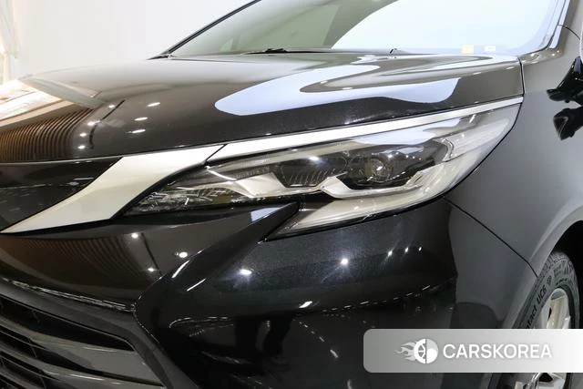 Toyota Saina id 4257545 из Китая 10