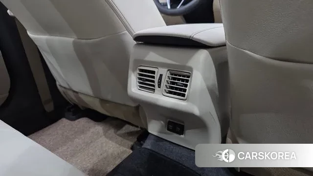 Toyota Camry (XV70) id 3597748 из Кореи 10