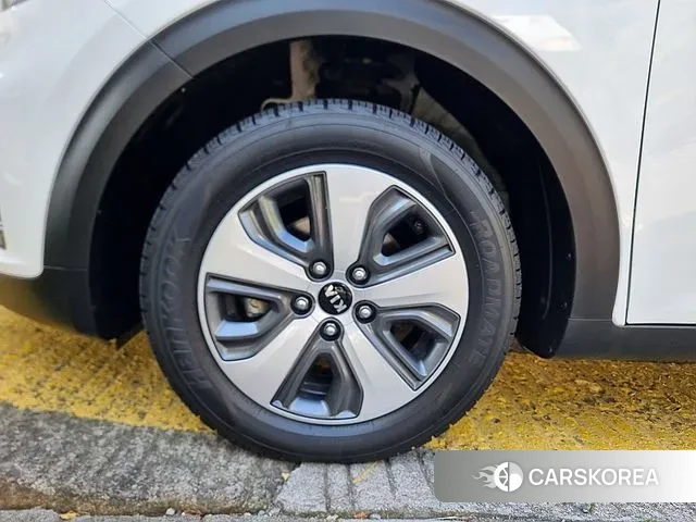 Kia The New Niro id 3343806 из Кореи 10