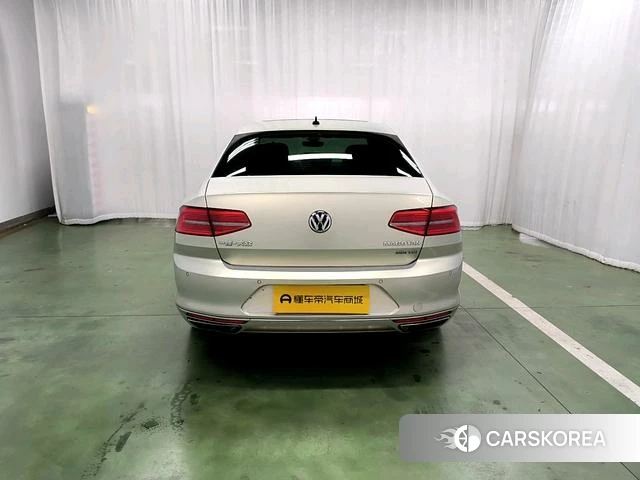 Volkswagen Magotan id 4238077 из Китая 10