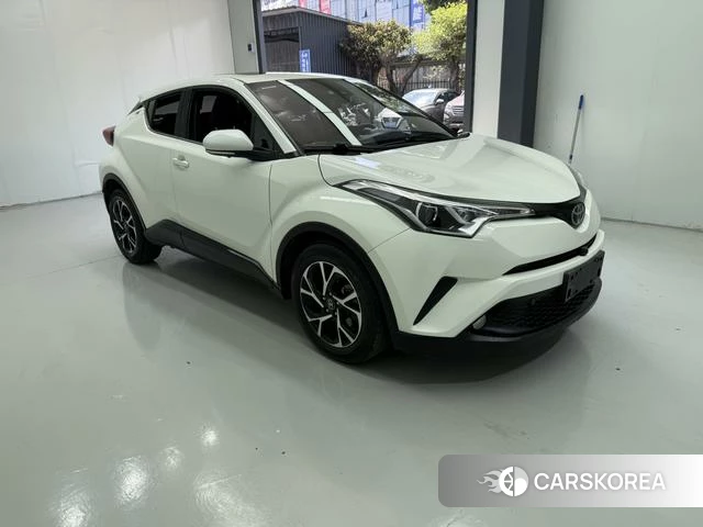 Toyota C-HR id 4216301 из Китая 10
