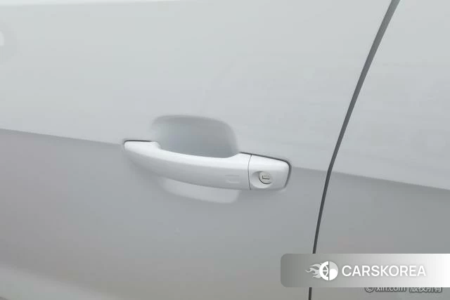 Audi Q2L id 4213664 из Китая 10