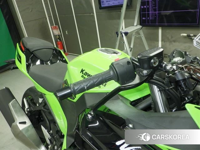 Проданный Kawasaki NINJA 400 id 3997668 из Японии, фото 10
