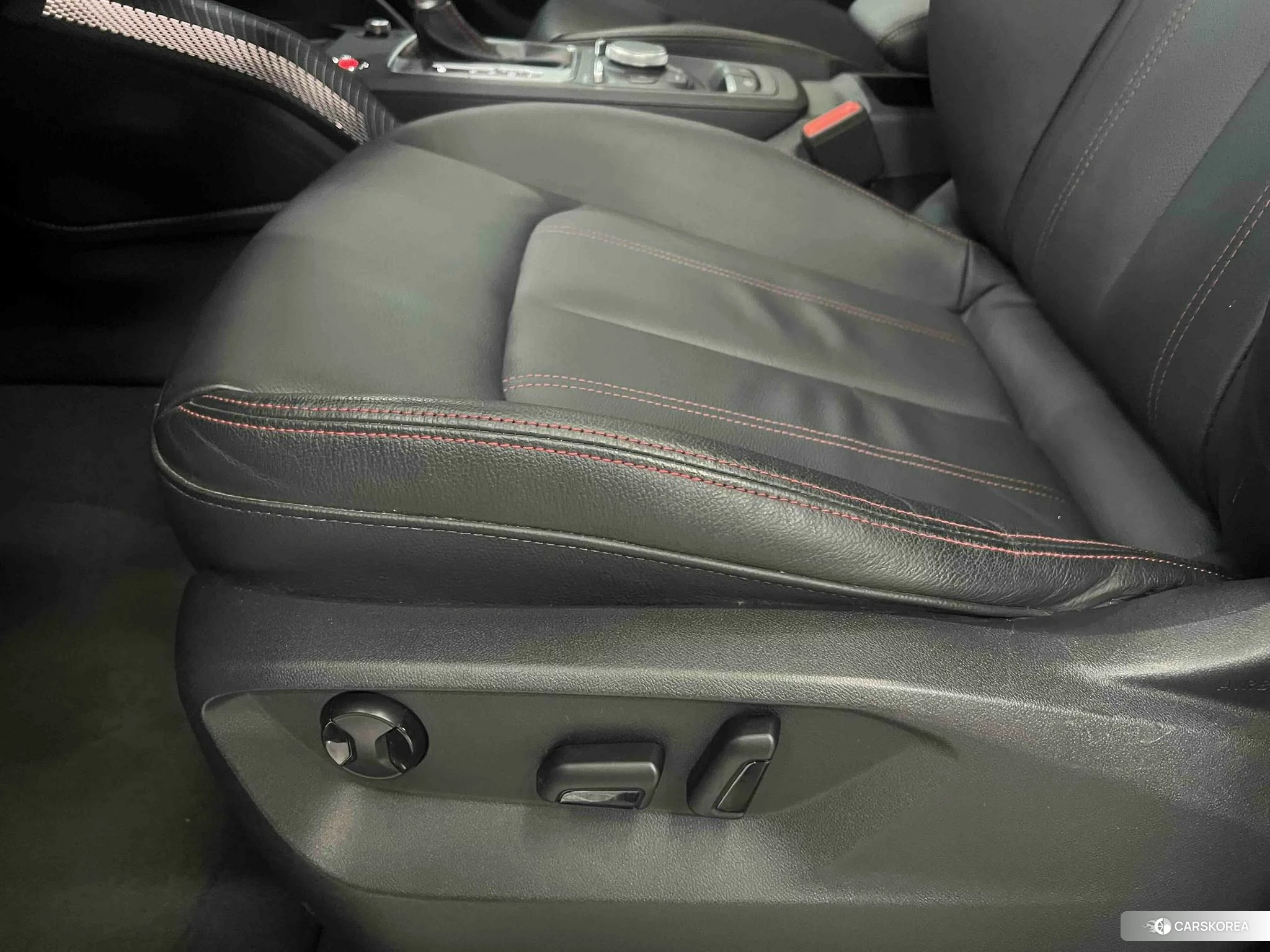 Audi Q2L id 4493177 из Китая 10