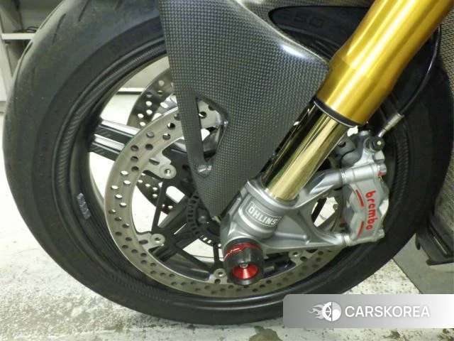 Ducati STREETFIGHTER V4 S id 3951940 из Японии 10