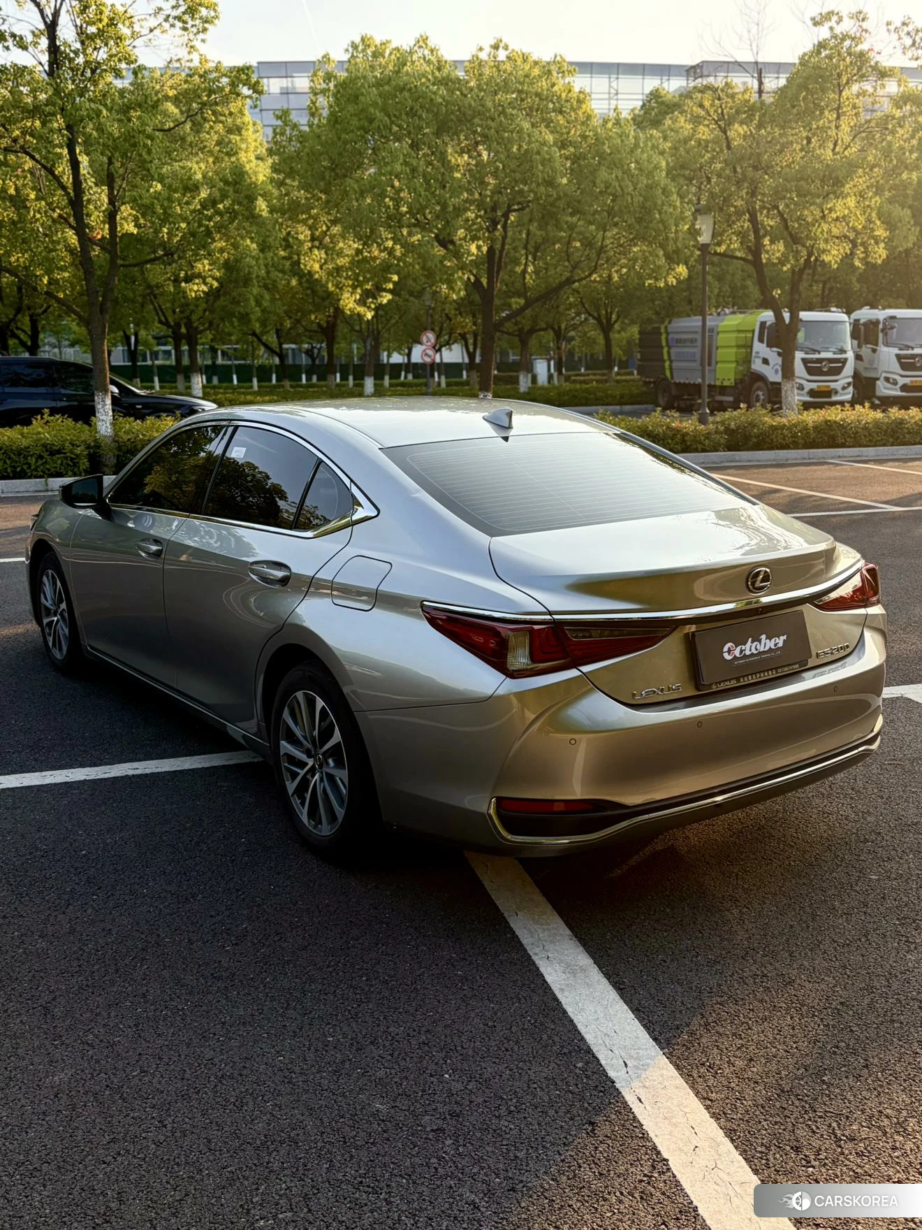 Lexus ES id 4440980 из Китая 10