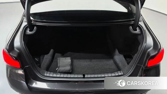 BMW 5 Series (G30) id 4928849 из Кореи 10