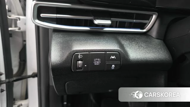 Hyundai Avante Hybrid (CN7) id 3904075 из Кореи 10