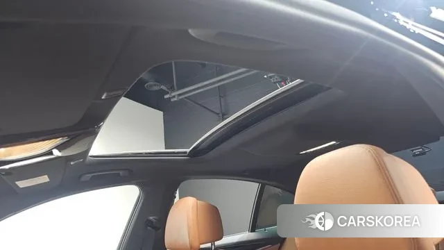 BMW 5 Series (G30) id 3697283 из Кореи 10