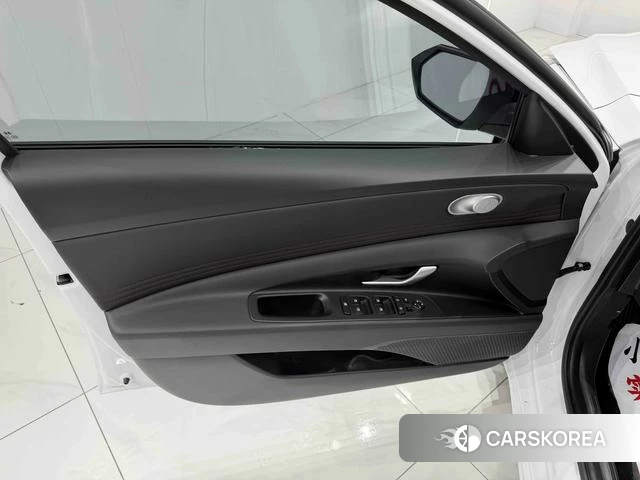 Hyundai Elantra id 4257707 из Китая 10