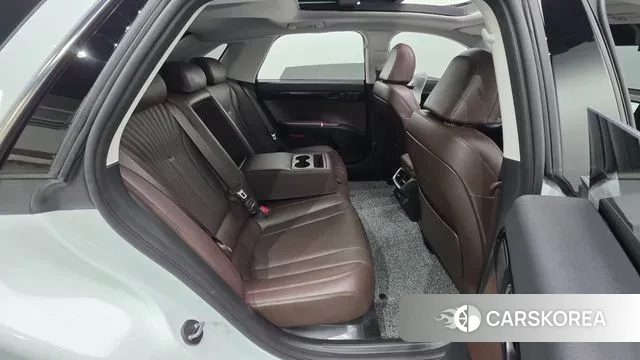 Hyundai Grandeur (GN7) id 3382806 из Кореи 10