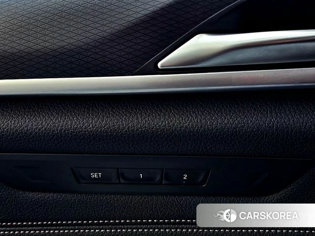 BMW 5 Series (G30) id 3953562 из Кореи 10