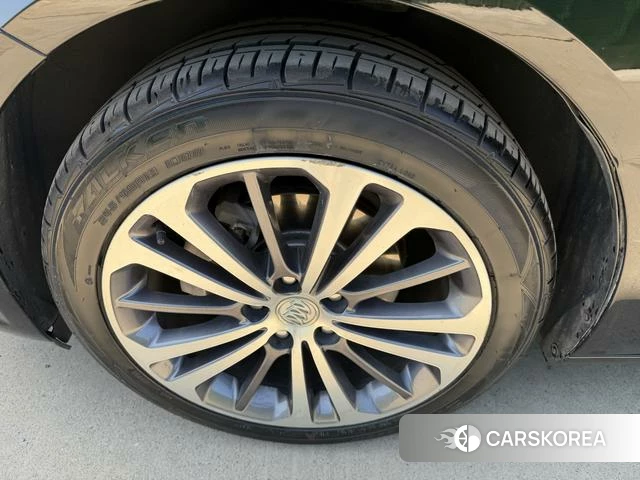 Buick Regal id 4241994 из Китая 10