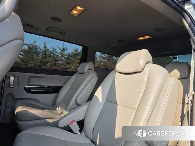 Kia The New Carnival id 3402682 из Кореи 10