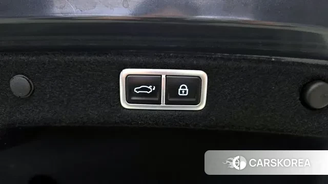 Hyundai Grandeur (GN7) id 3654516 из Кореи 10