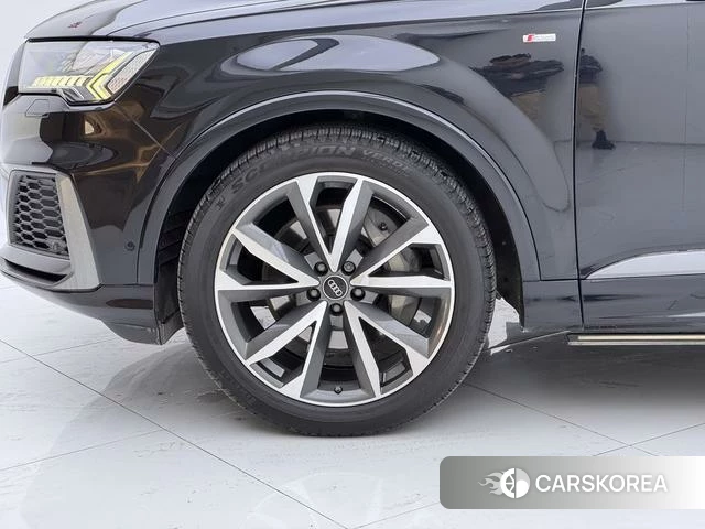 Audi Q7 id 4258724 из Китая 10