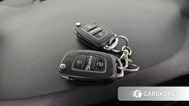 Hyundai The New Grand Starex id 3723263 из Кореи 10